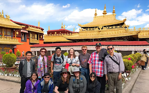 10 Days Hong Kong Chengdu Xining Lhasa Tour with Tibet Train Experience