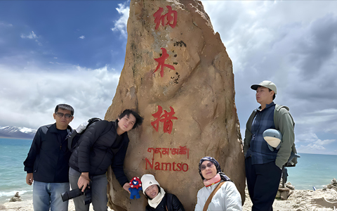 11 Days Hong Kong Chengdu to Lhasa and Namtso Tour by Trian
