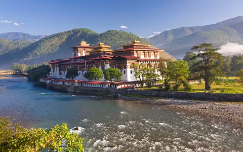 When Is the Best Time to Tour Nepal Bhutan and Tibet All Together?