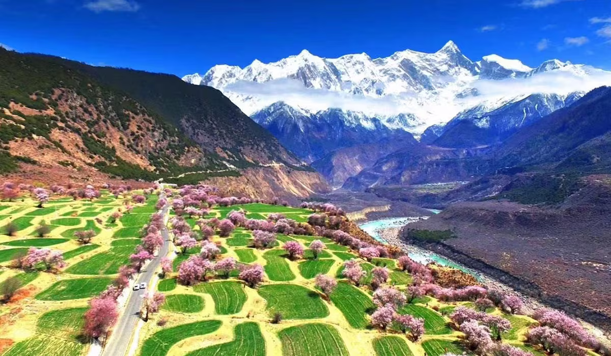 Frozen Yamdrok Lake in Winter