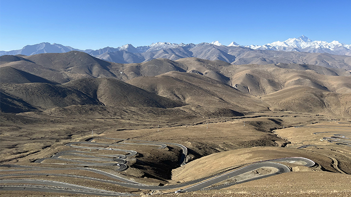 Winding Roads to EBC in Tibet