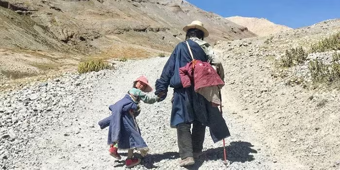 13 Day Lhasa Mt. Everest Mt. Kailash Lake Manasarovar and Kathmandu Adventure Tour