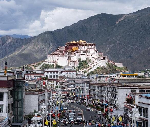 The streets in Lhasa are beautiful now