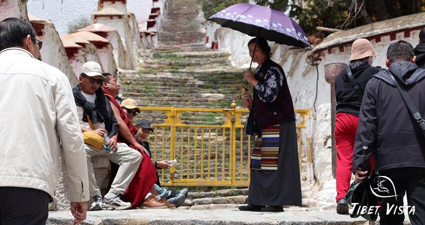 Meet Tibetan locals