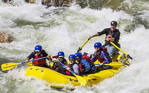 7 Days Mo Chhu River Rafting & Kayaking Tour in Bhutan
