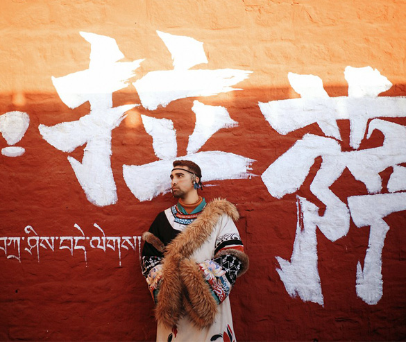 our guest took souvenir photos in traditional tibetan costume in lhasa