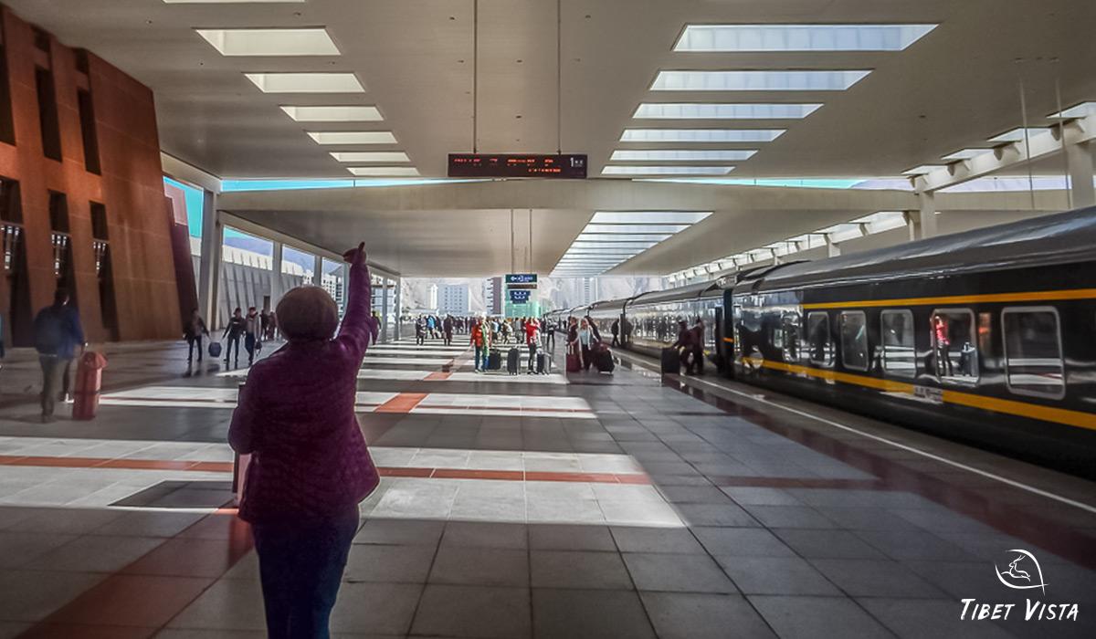 safely arrive in lhasa by xining lhasa train