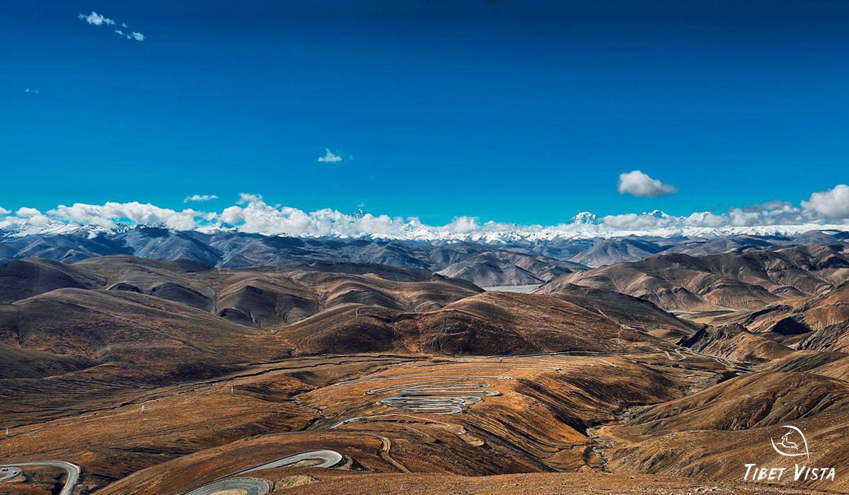 stunning himalayan vista seen at gawula pass