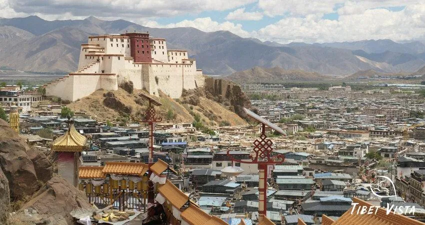 The awe-inspiring Shigatse Dzong