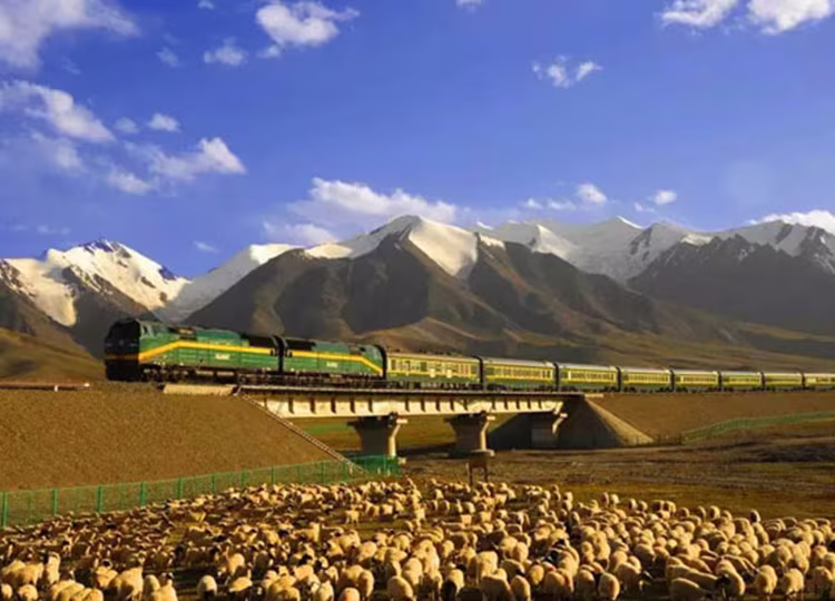 tibet train image