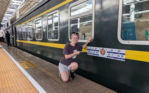 How to Enjoy a Tibet Train Journey During Peak Season? 5 Smart Solutions!