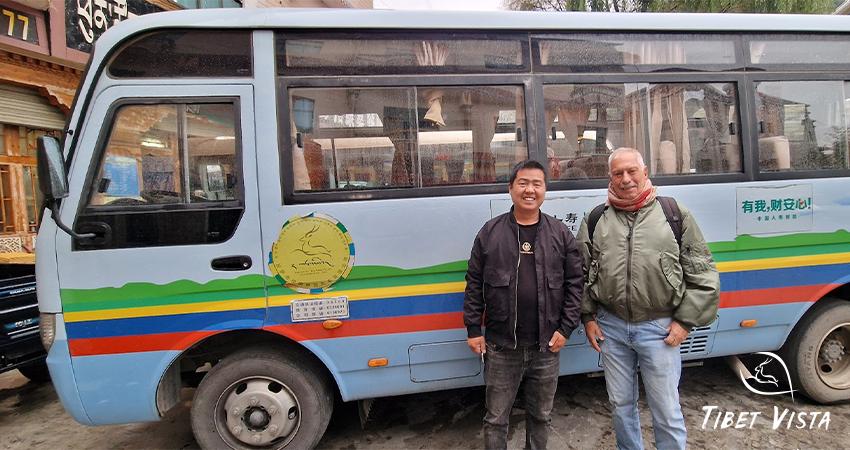 Tibet tour bus