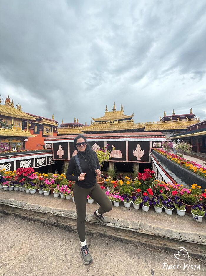 Visit Jokhang Temple