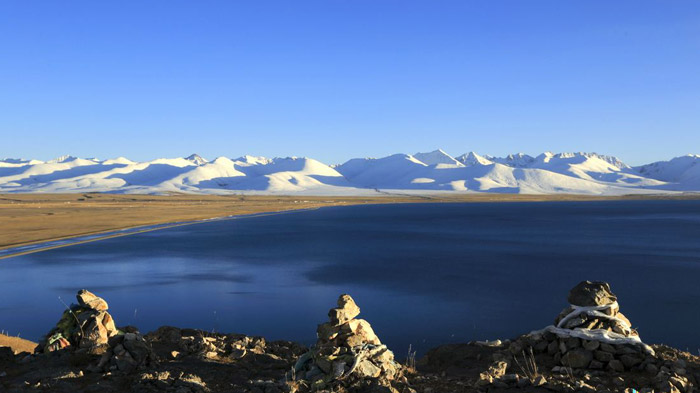Nyenchen Tanglha Mountains